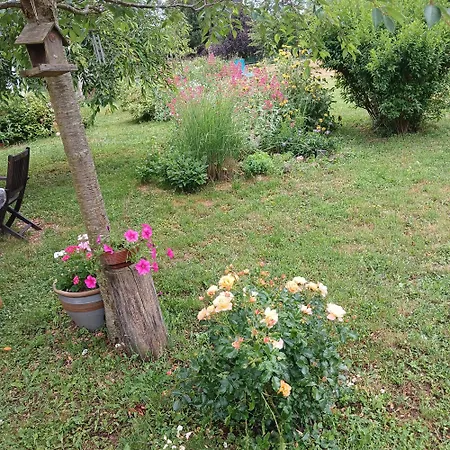 D'hote Les Avettes Bed & Breakfast 3*